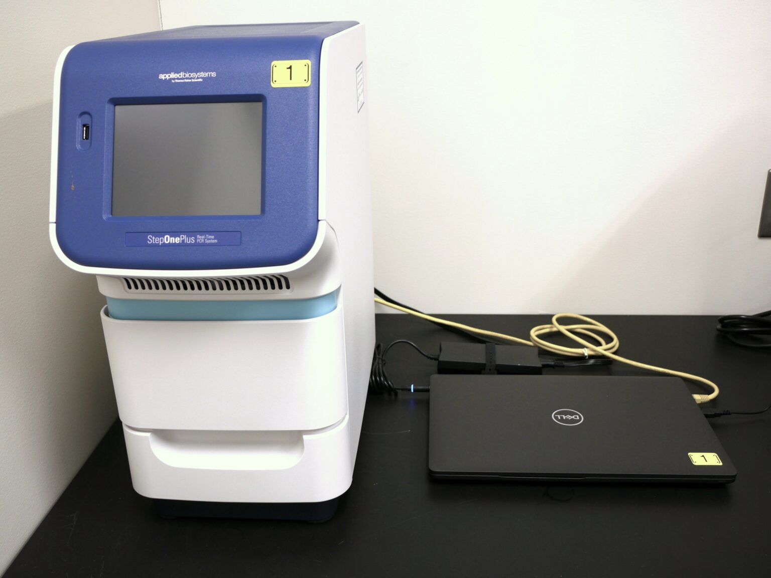 リアルタイムPCR ABI StepOnePlus 2号機 | 愛媛大学学術支援センター(ADRES) 医科学研究支援部門 バイオ ...
